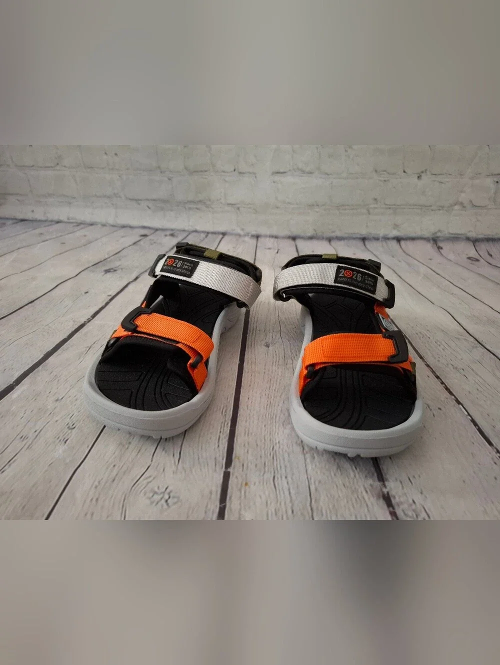 NWOT Kids Sandals With Adjustable Straps - 3